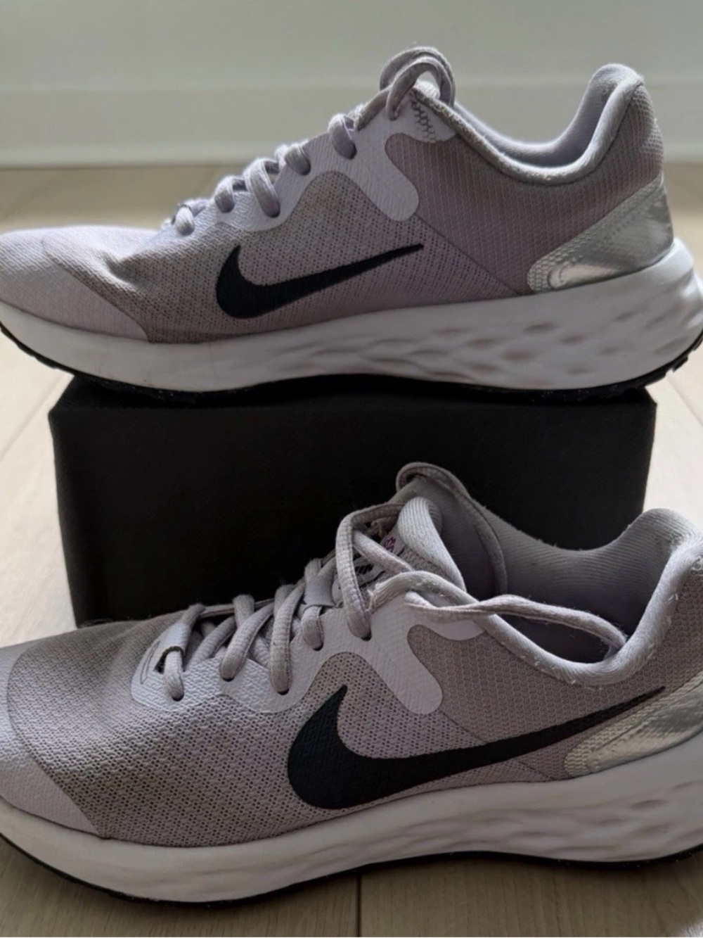 Nike Light Purple and Black Mesh Running Shoes